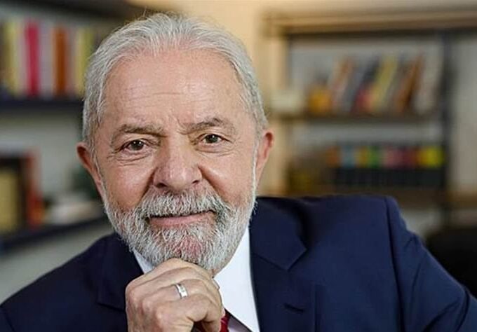 lula cai bate a cabeça noticia estado de saude